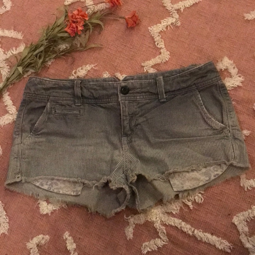 American Eagle low rise ombré shorts